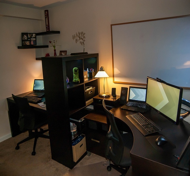 Workspace: Andrew Carretta